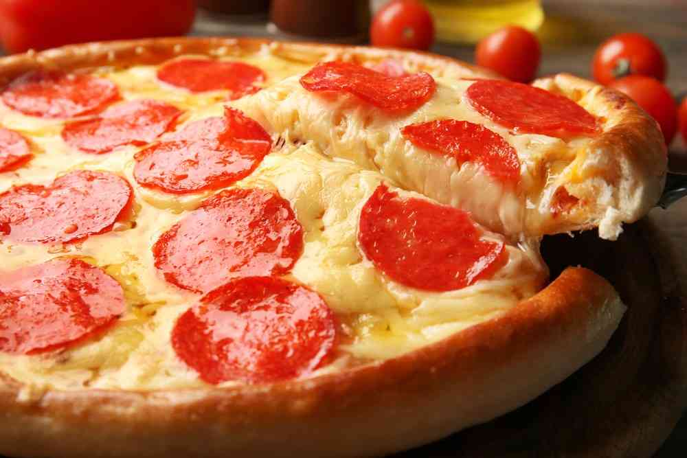 greasy food pizza